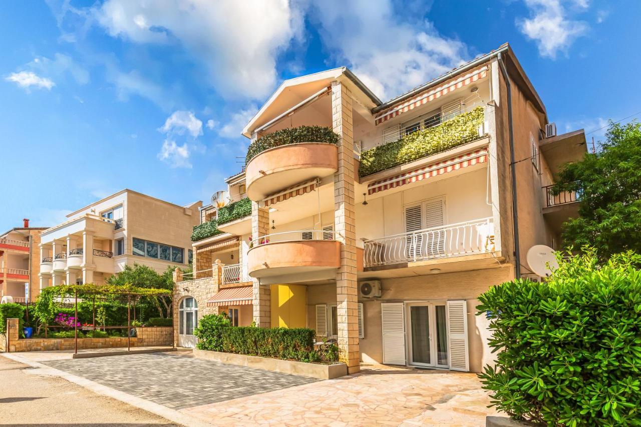 Apartments Daniela Makarska Exteriör bild